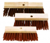 Stall- und Hofbesen,  Sattelholz mit Stielloch